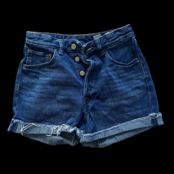 H&M High Waisted Denim Shorts - Picture 1 of 3